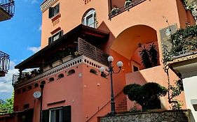 La Maison Rose Ξενώνας